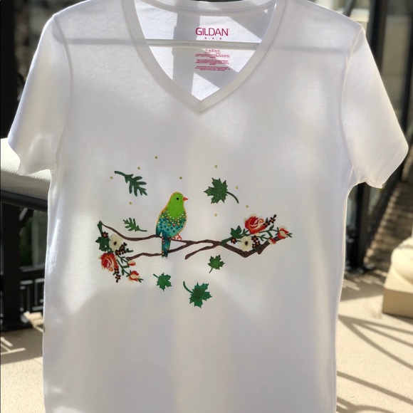 Hand Painted & designed T-shirt - Picture 1 of 4